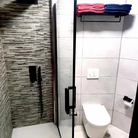 Alojate En Vigo! Casa Bien Equipada Nyaraló